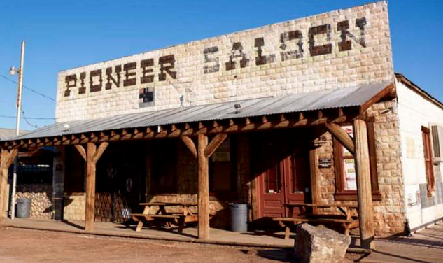 PIONEER SALOON FRONT BY PLANETEVEGAS
